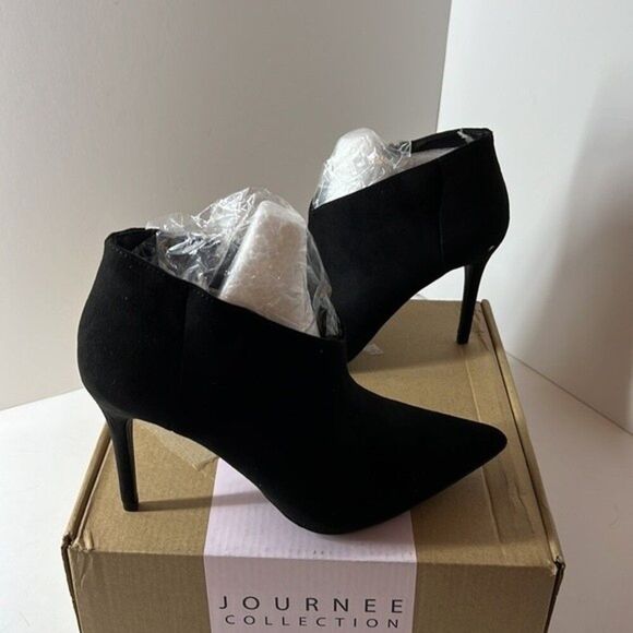 Journee Collection Demmi Black Suede Stilleto Bootie size 8 - Picture 3 of 5